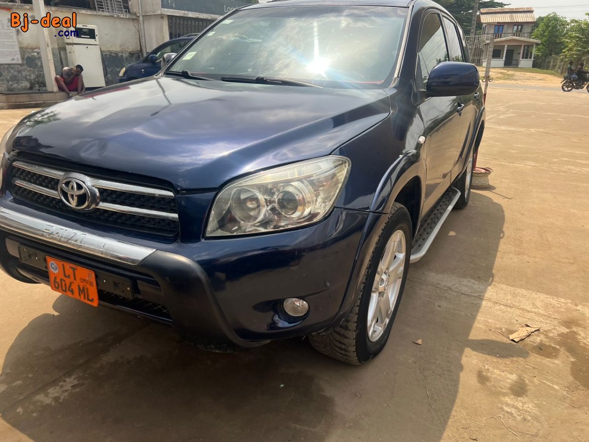 Main image of Toyota RAV4 2011
