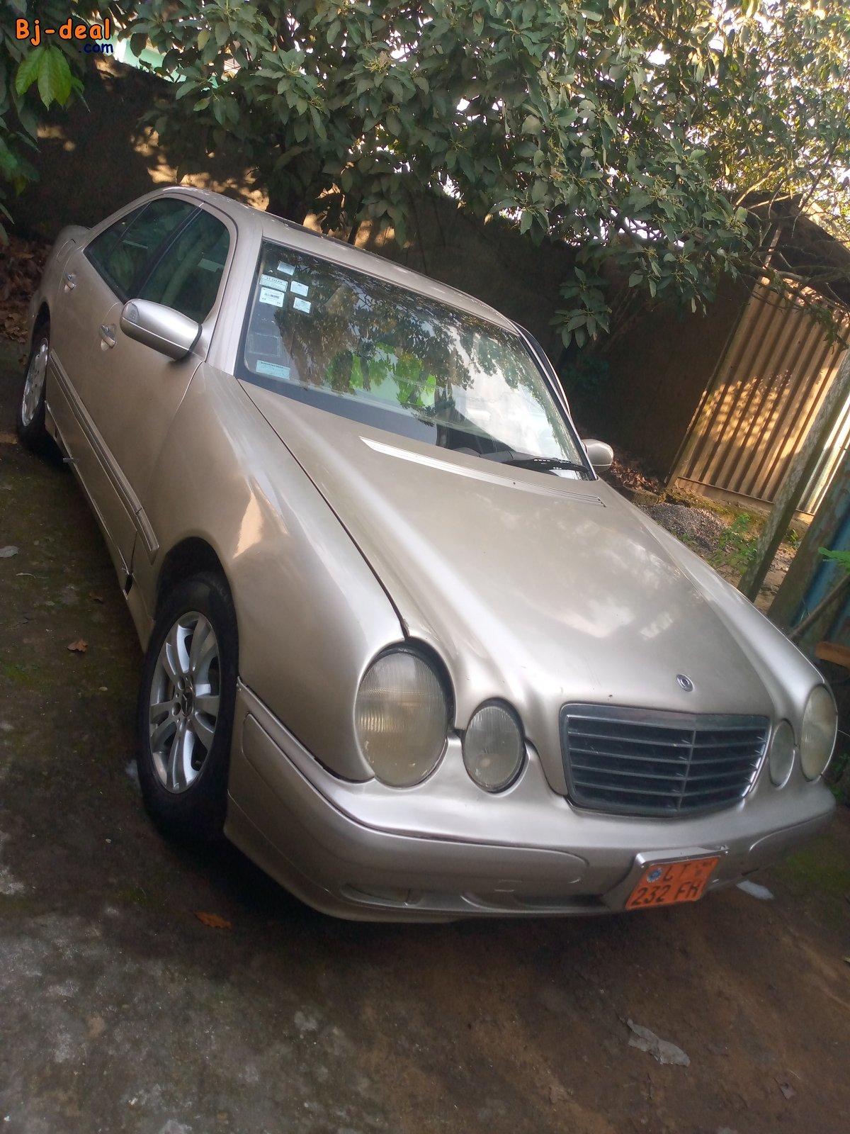 Main image of Mercedes benz E 320 4matic