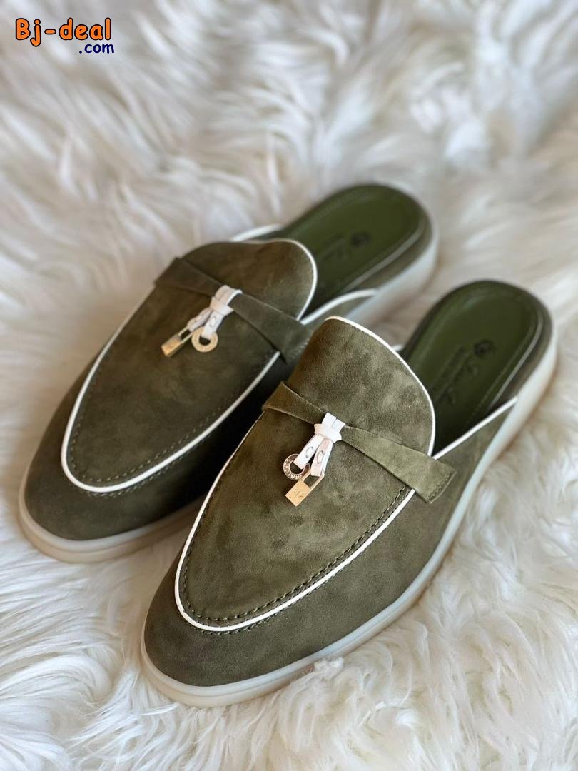 Main image of Chaussures originales plusieurs tailles disponibles