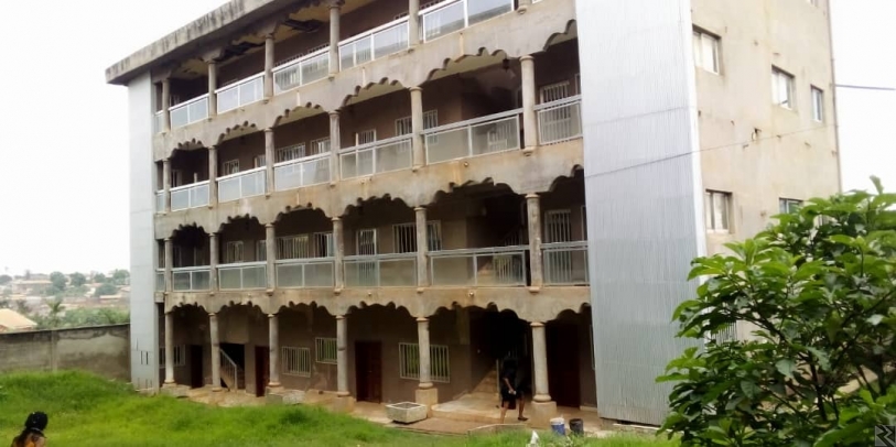 Image principale de propriété pour entreprises à  louer a Biteng