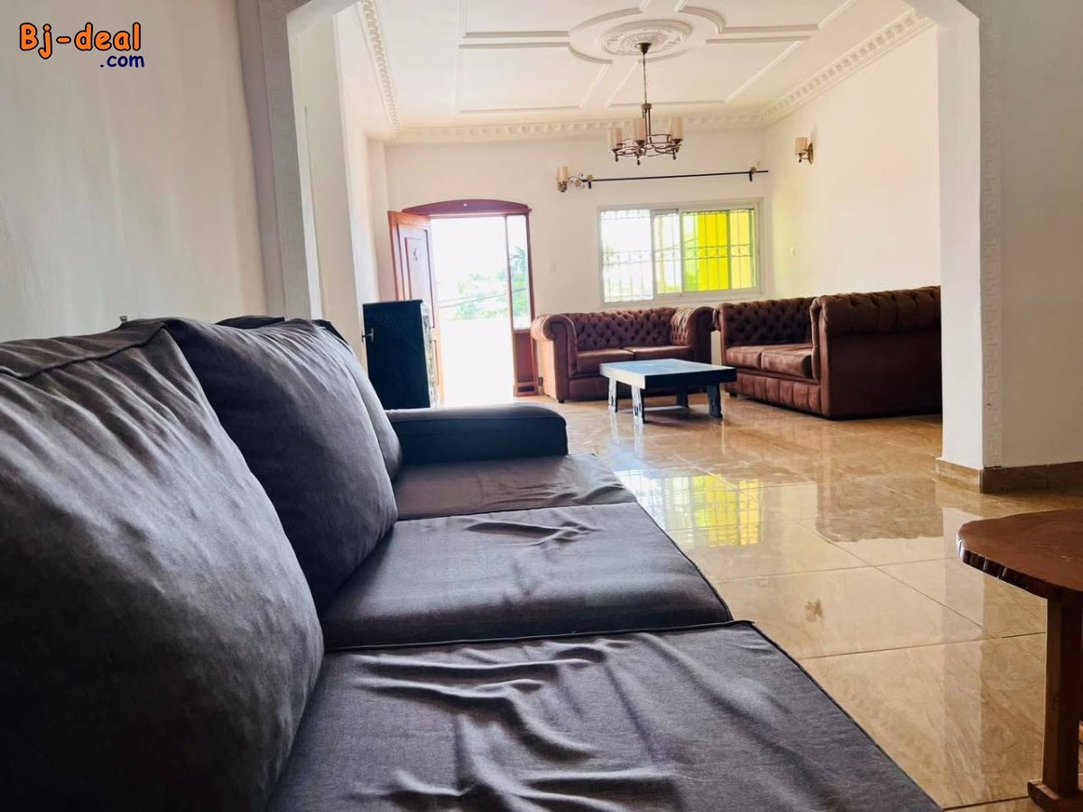 Image principale de VILLA à MBANKOLO