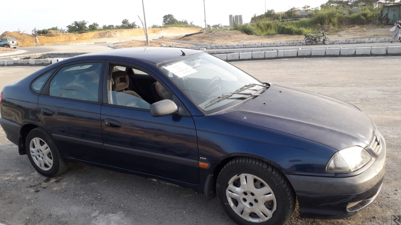 Main image of TOYOTA AVENSIS ANNEE 2001 ESSENCE 16