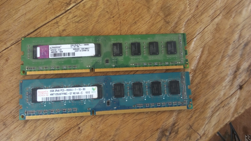 Main image of Deux RAM de 2 giga disponible à  Yaoundé