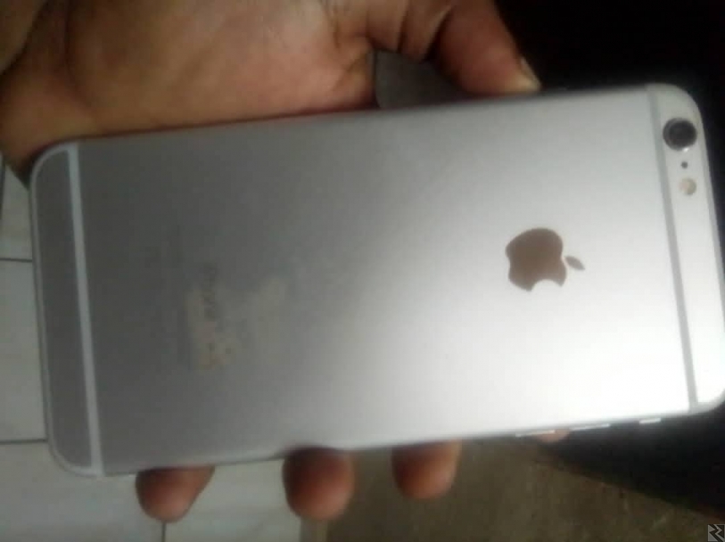 Image principale de iPhone 6 Plus à  vendre douala