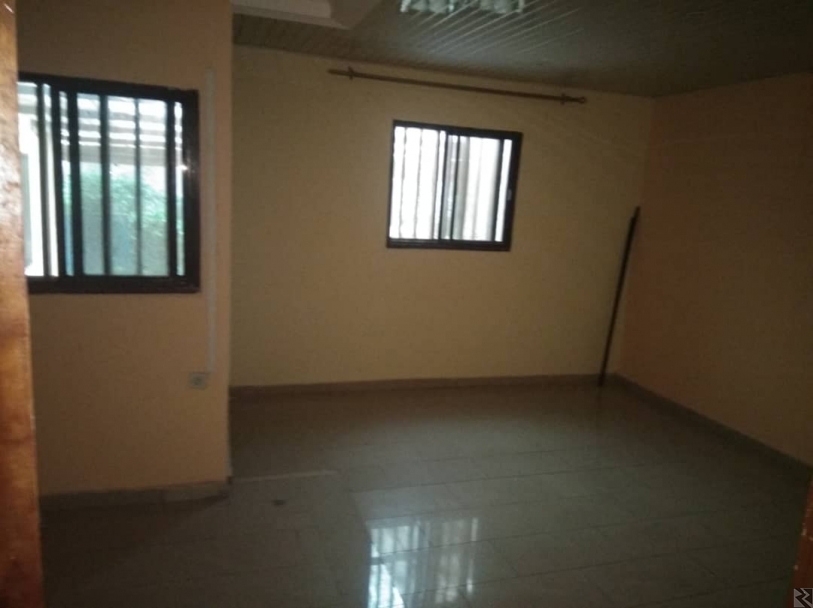 Main image of Villa titrée avec piscine a vendre a Bastos