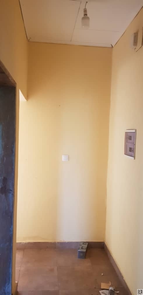 Image principale de studio a Odza petit marché Prix 60000