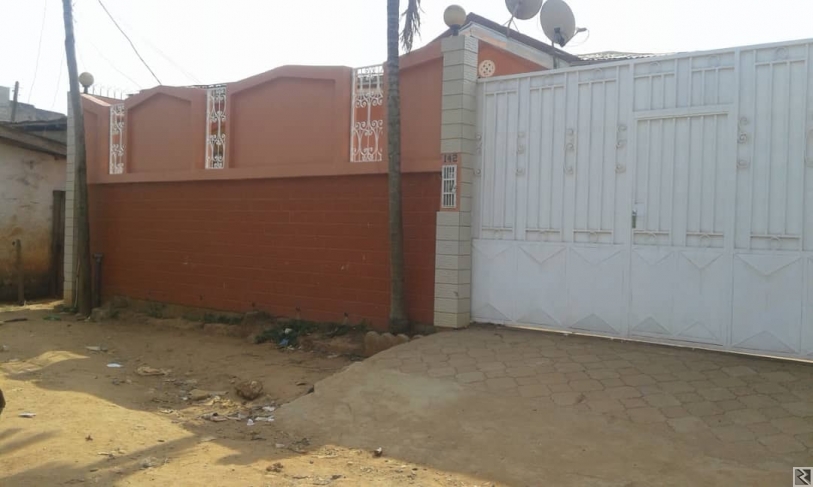 Main image of Villa luxueuse a vendre a Biyem Assi