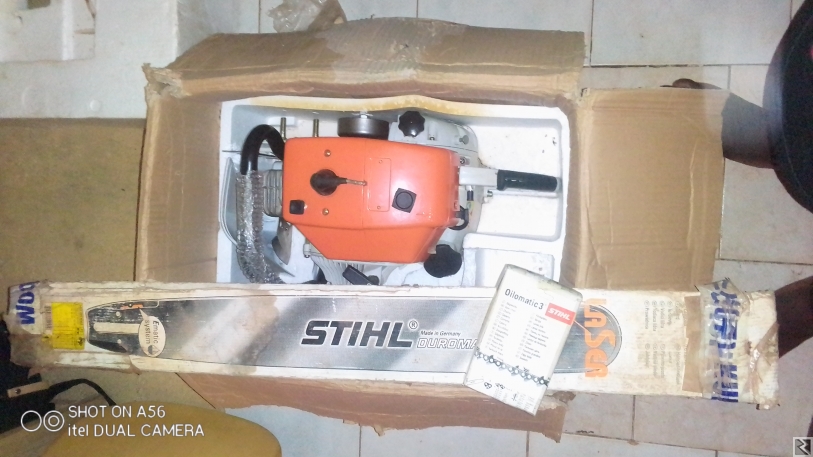 Image principale de Tronçonneuse STIHL neuf