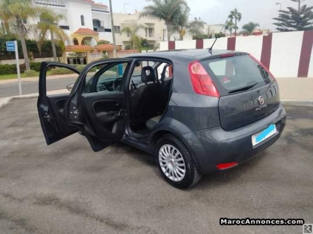 Image principale de OFFRE D'EMPLOI recherche d'un chauffeur