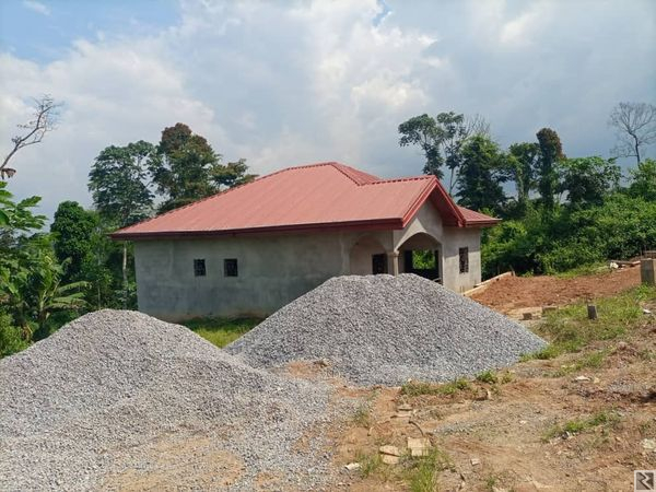 Image principale de 2400m2 de terrain titré à  vendre à  Lada