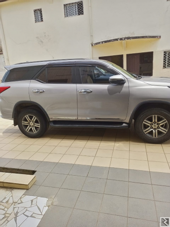 Image principale de Toyota Fortuner occasion