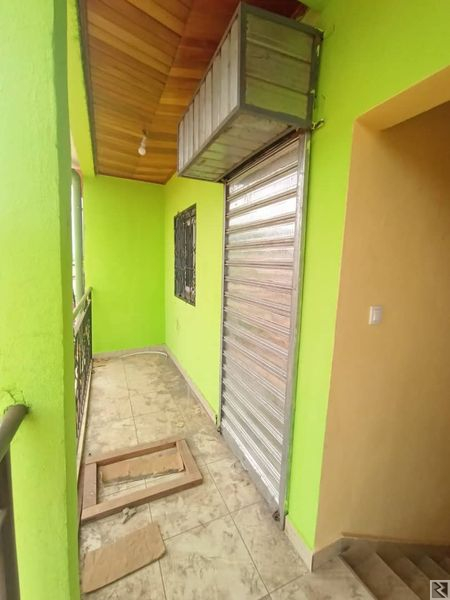 Image principale de Studio pour bureaux en bordure de route principale