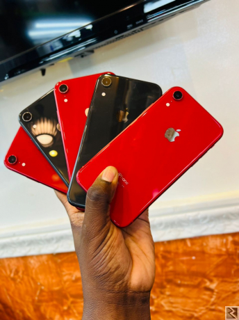 Image principale de iPhone XR 64G disponible Apple