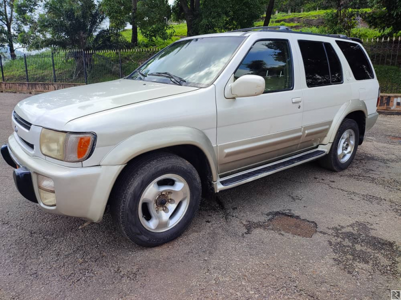 Main image of Infiniti anne 1999 automatique essence