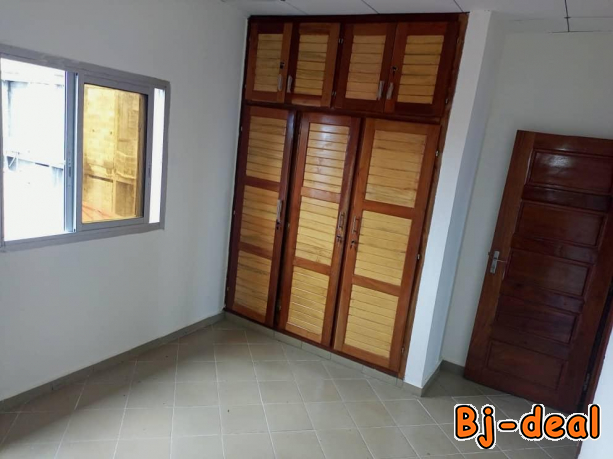 Main image of Apparemment haut standing