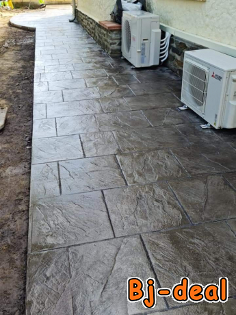 Main image of FIRST MIT BETON IMPRIME