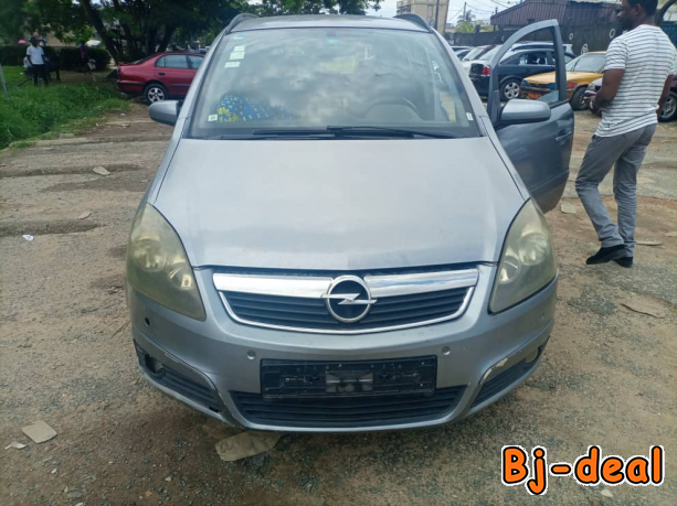 Main image of Opel Zafira 2005 à vendre