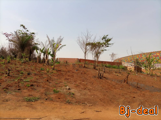 Image principale de Olembe terrain titré bien placé idéal pour