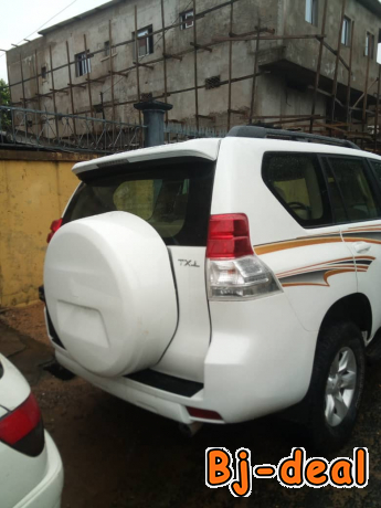 Main image of LOCATION DE VOITURES AVEC CHAUFFEUR