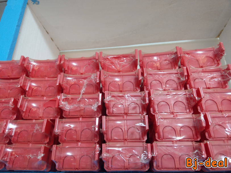 Image principale de Boitier carrés à vis