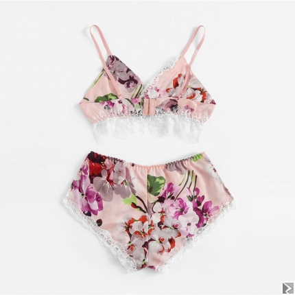 Main image of SOUS VETEMENT CHIC