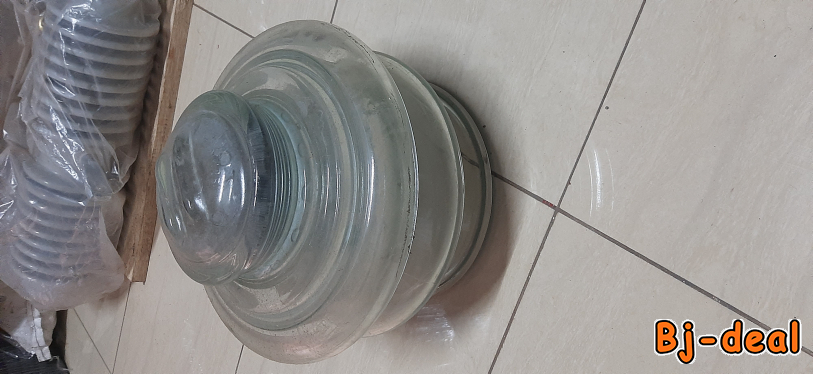 Image principale de Isolateurs électriques 30kv et 15kv