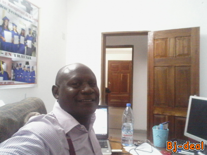 Image principale de MANAGEMENT DES INDUSTRIES DES MEDICAMENTS