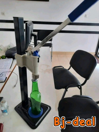 Image principale de La capsuleuse pour mettre vos capsules