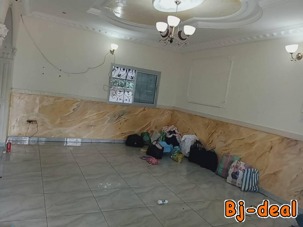 Main image of Villa titrée avec piscine et espace vert