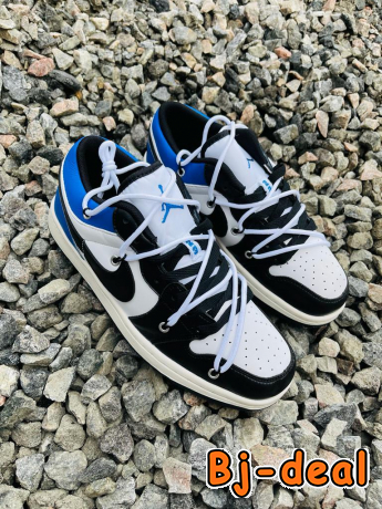 Main image of VENTE DE TENNIS NIKE NEUVE