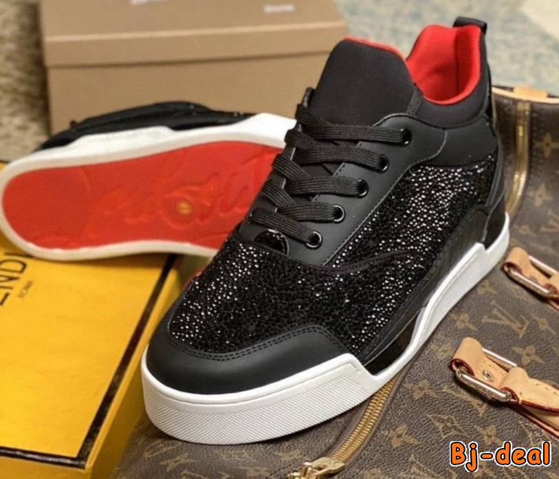 Image principale de Ventes de Jordan louboutin