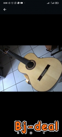 Image principale de Guitares de qualité fabriqué localement