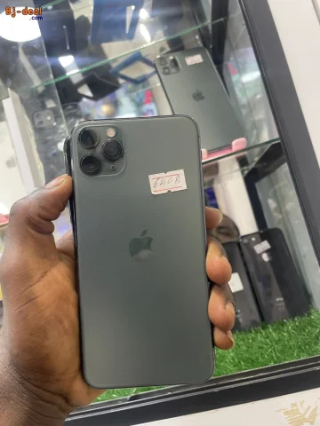 Image principale — Super solde chez Yves phone