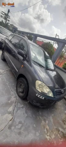 Image principale — Toyota Avensis verso
