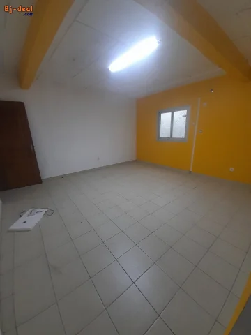 Image principale — Bureau une pièce a louer a akwa