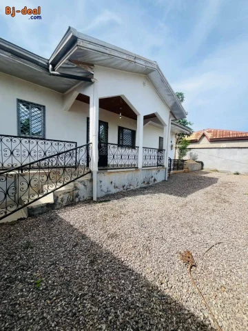 Main image — Belle villa à Odza petit marché